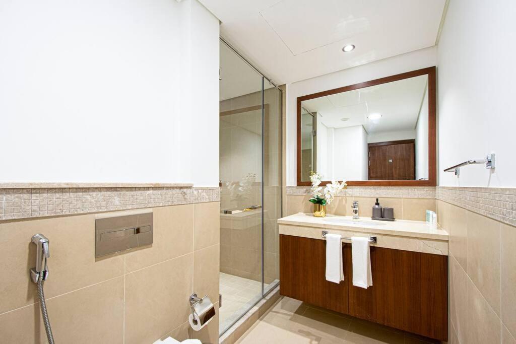 Magnificent New 3 Bedroom With Stunning View To Burj Khalifa & Fountain View Appartement