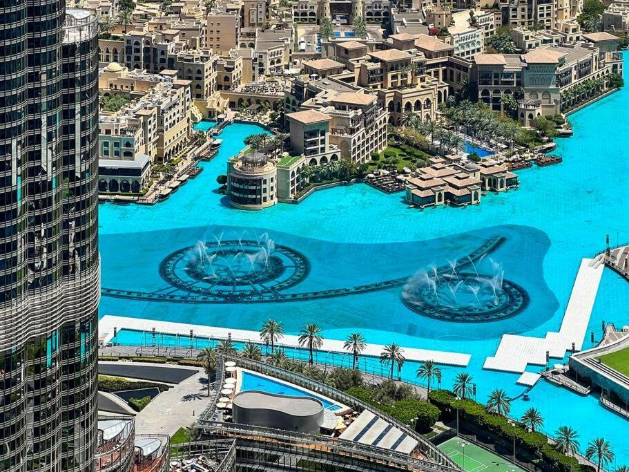 Magnificent New 3 Bedroom With Stunning View To Burj Khalifa & Fountain View Appartement *